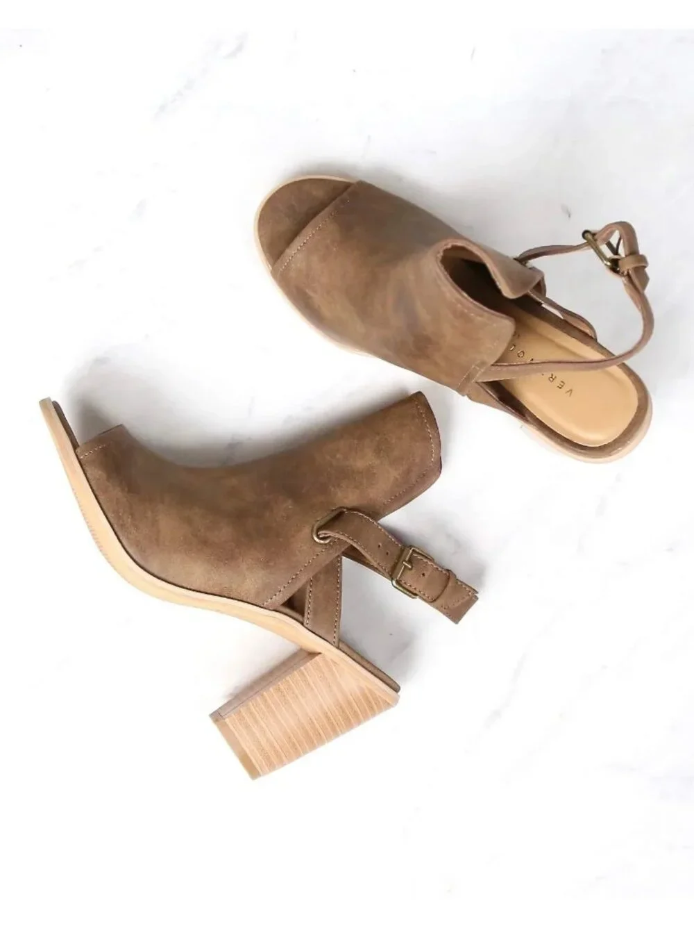 Brand New Very Volatile Bolten Wedge Platform Sandal Taupe Open Toe Size 8